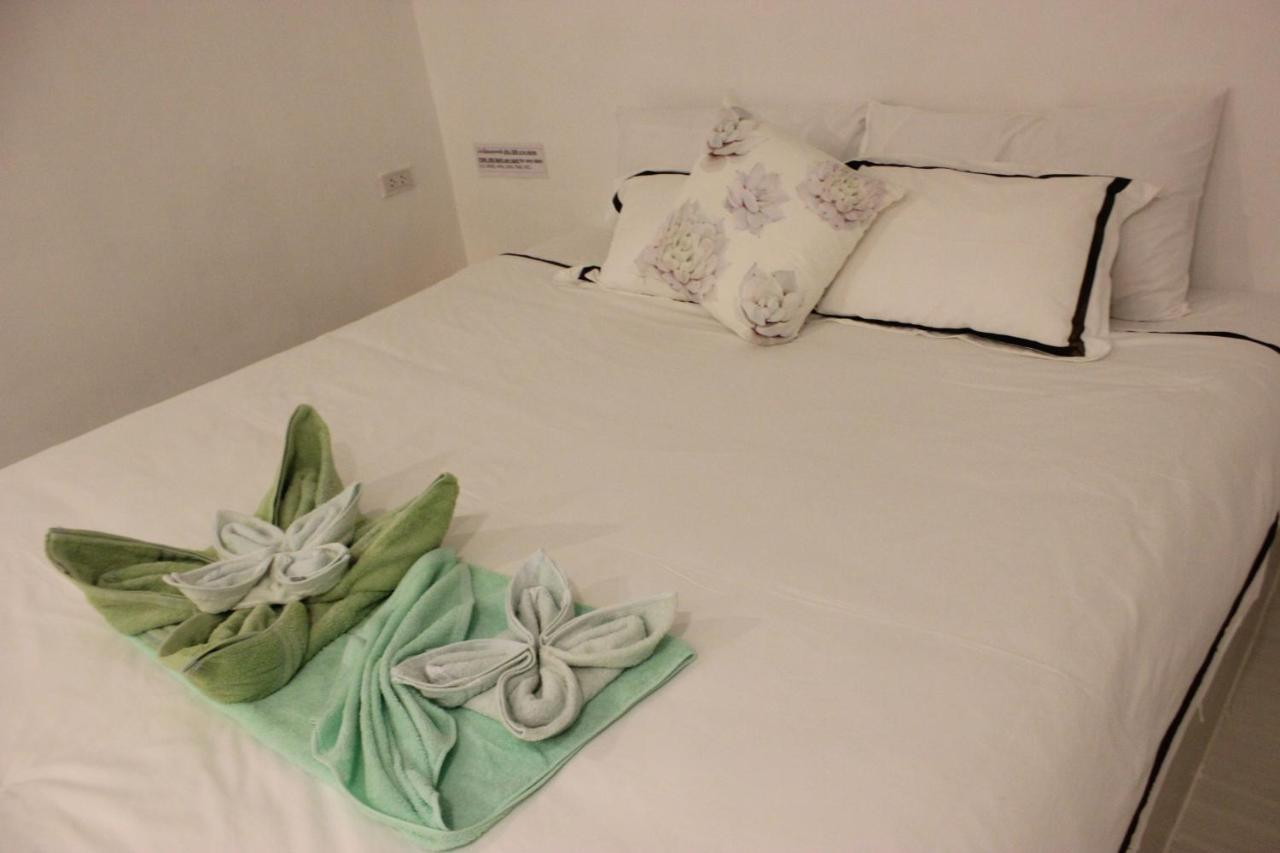 1715 House - White Rhino Hotel Rawai Kültér fotó